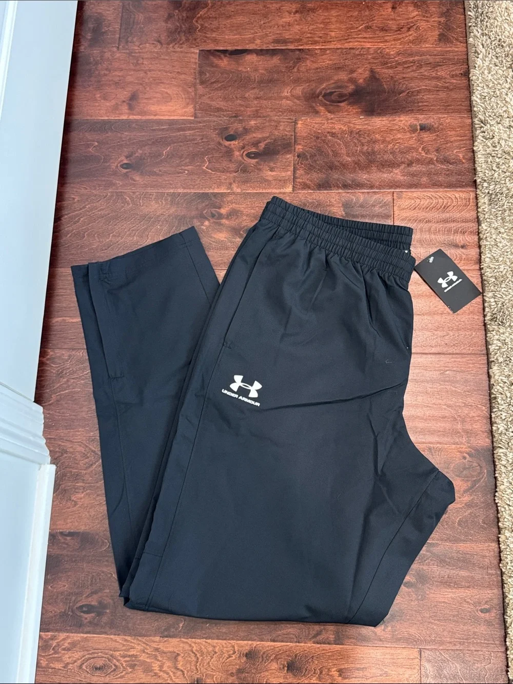 NEW Under Armour Men’s Black Athletic Leisure Loose Fit Pants, size XL - Picture 2 of 6